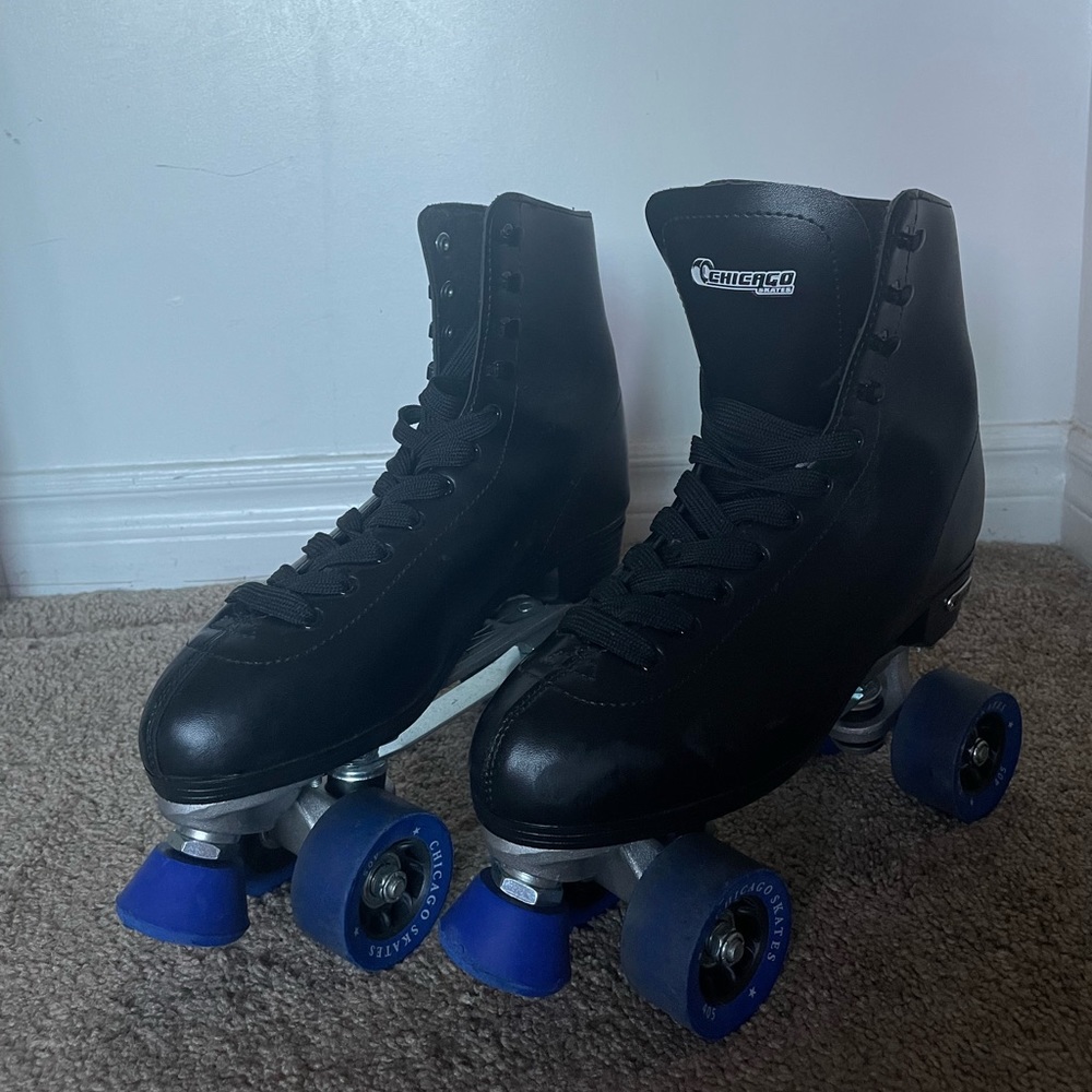 Chicago skates roller skates